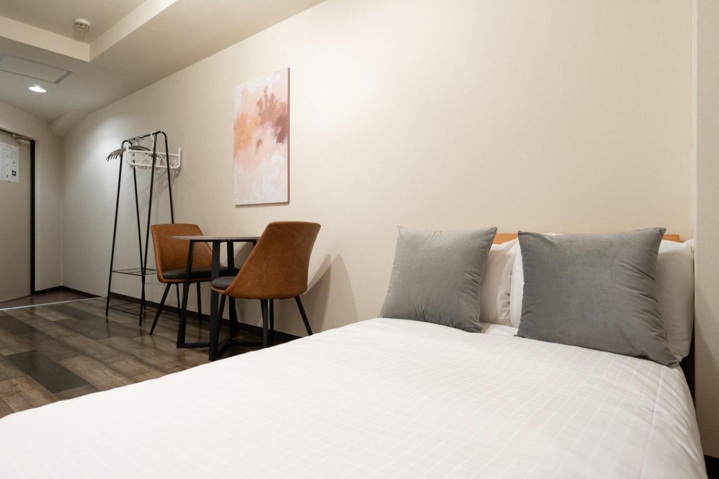 Shinjuku Okada Building Apartman Tokió Szoba fotó